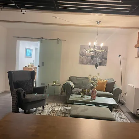 아파트 Downstairs *